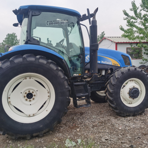 Consumo de combustible bajo usado Nuevo Holland T6070 140HP tractor